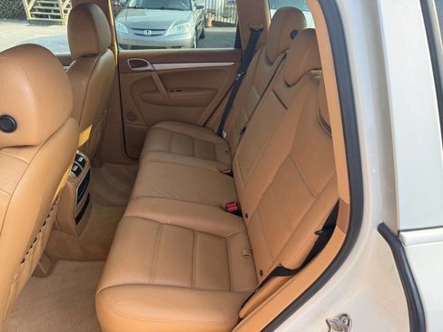 Used 2009 Porsche Cayenne AWD/4WD image 24