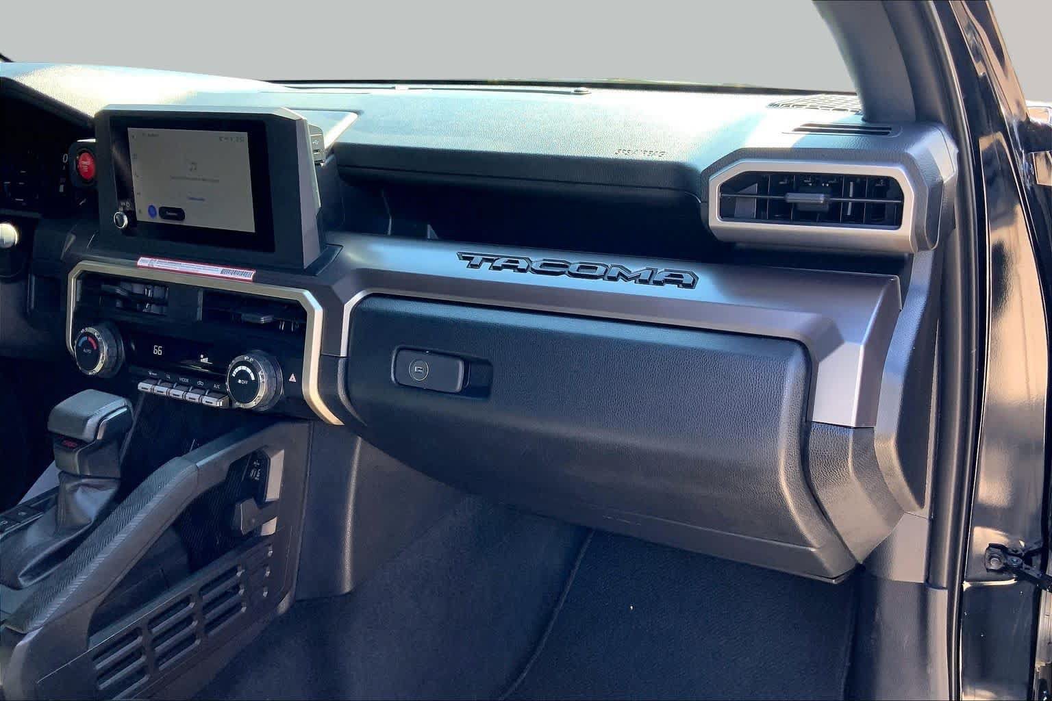 Used 2025 Toyota Tacoma TRD Off-Road AWD/4WD image 18