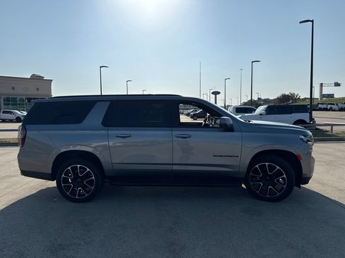 Used 2024 Chevrolet Suburban RST w/ Sport Performance Package AWD/4WD image 17