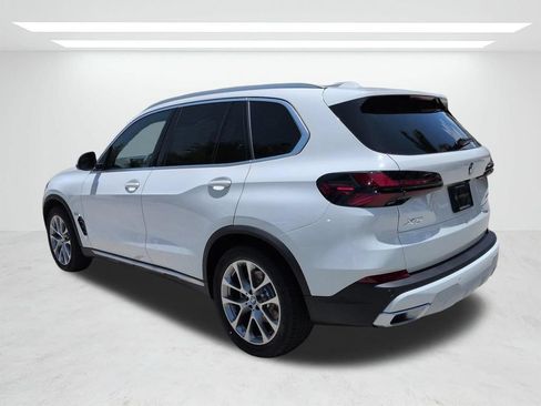 New 2026 BMW X5 xDrive40i w/ Premium Package AWD/4WD image 6