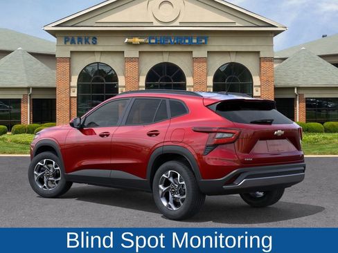 New 2026 Chevrolet Trax LT image 4