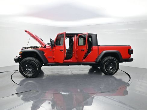 Used 2020 Jeep Gladiator Rubicon w/ Trailer Tow Package AWD/4WD image 32