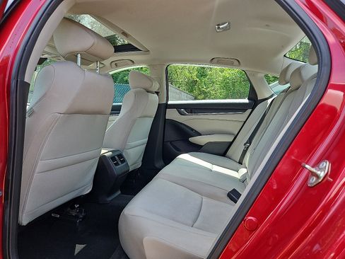 Used 2020 Honda Accord EX image 9
