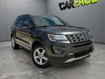 Used 2017 Ford Explorer XLT