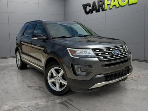 Used 2017 Ford Explorer XLT AWD/4WD image 1