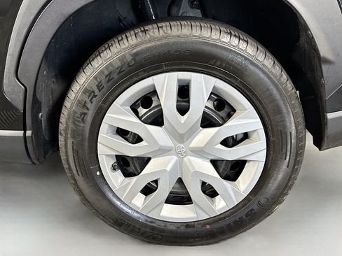 Used 2023 Toyota Corolla Cross L FWD image 35