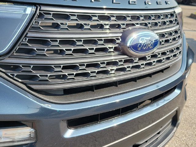 Certified 2022 Ford Explorer XLT w/ Equipment Group 202A AWD/4WD image 14