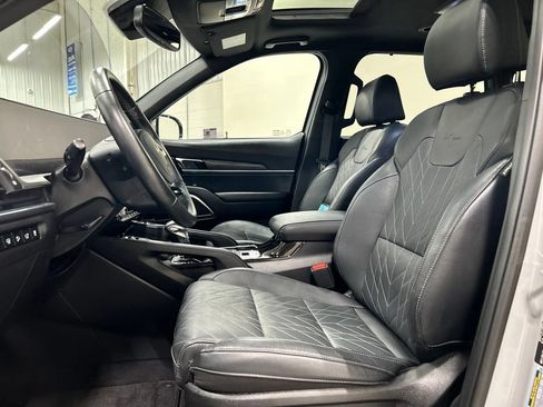 Used 2023 Kia Telluride SX X-Line AWD/4WD image 11