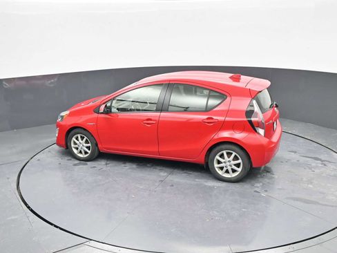 Used 2015 Toyota Prius C Three image 25