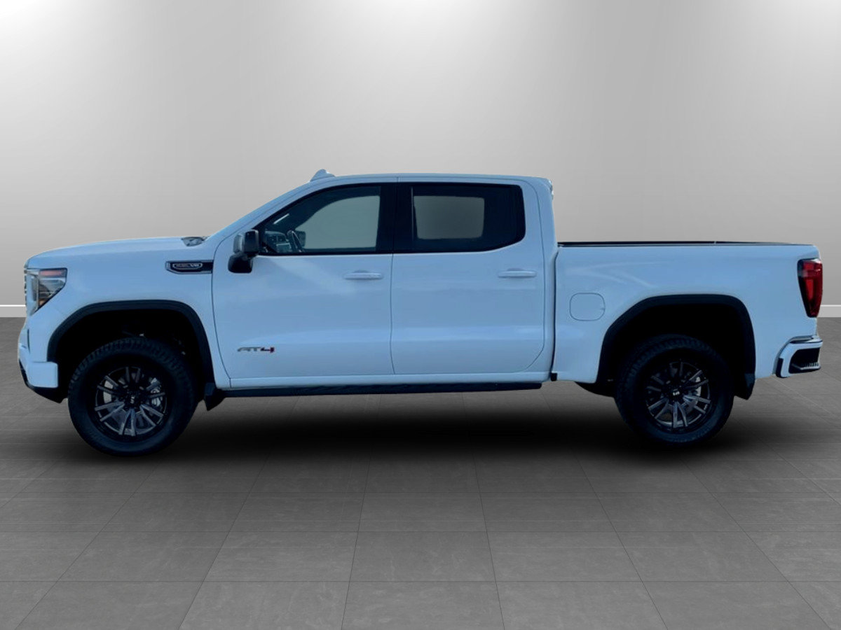 Used 2023 GMC Sierra 1500 AT4 w/ AT4 Premium Package AWD/4WD image 4
