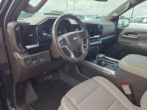 Used 2023 Chevrolet Silverado 1500 LTZ image 11