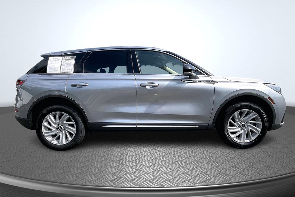 Used 2023 Lincoln Corsair FWD image 4