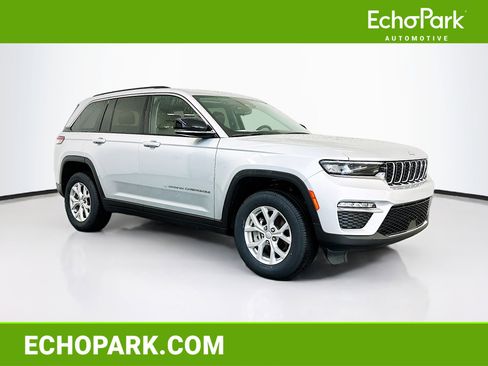 Used 2023 Jeep Grand Cherokee Limited AWD/4WD image 1