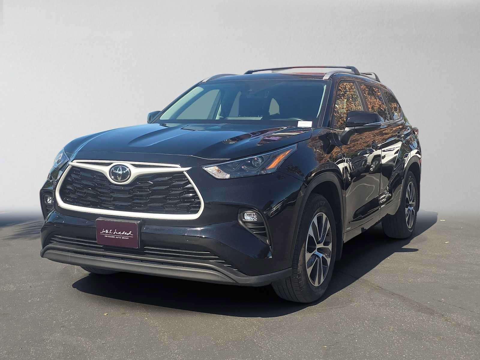 Certified 2025 Toyota Highlander XLE AWD/4WD image 7