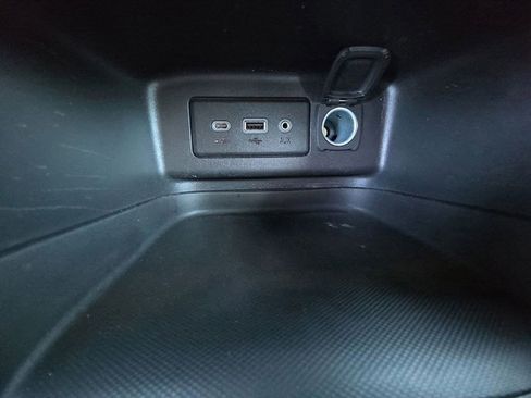 Used 2023 Chevrolet Equinox RS AWD/4WD image 29