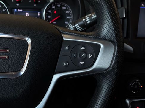 Used 2024 GMC Terrain SLE FWD image 33