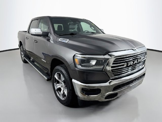 Used 2023 RAM 1500 Laramie AWD/4WD image 3