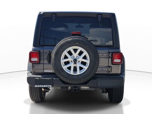 Used 2023 Jeep Wrangler Unlimited Sport AWD/4WD image 5
