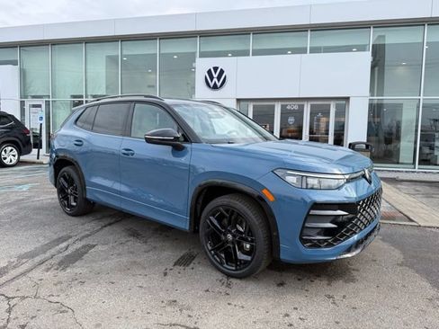 New 2026 Volkswagen Tiguan SE R-Line AWD/4WD image 1