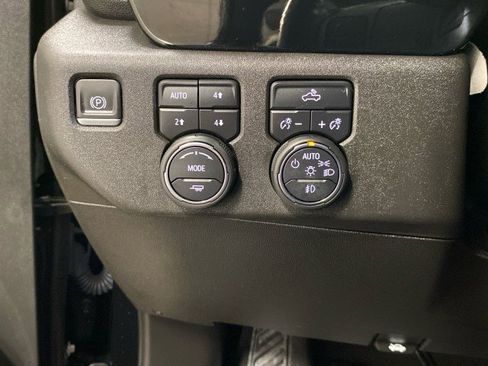Used 2023 Chevrolet Silverado 1500 RST w/ Z71 Off-Road Package AWD/4WD image 19