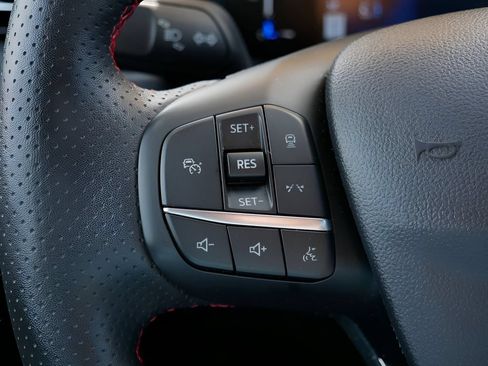 Used 2024 Ford Escape ST-Line w/ Tech Pack #1 AWD/4WD image 18