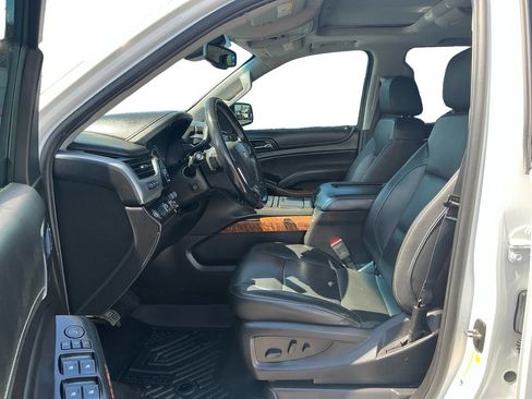 Used 2019 Chevrolet Suburban Premier AWD/4WD image 14