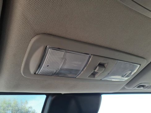 Used 2022 Nissan Frontier SV image 36