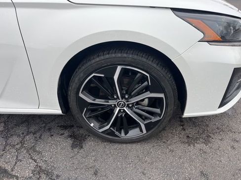 Used 2024 Nissan Altima 2.5 SR image 5