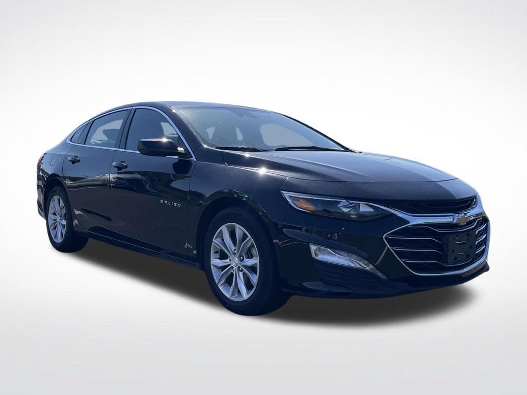 Used 2025 Chevrolet Malibu LT FWD image 1