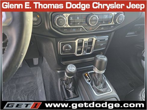 Used 2023 Jeep Wrangler Sahara w/ Cold Weather Group image 18