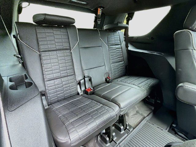 Used 2026 Cadillac Escalade Platinum Sport AWD/4WD image 29