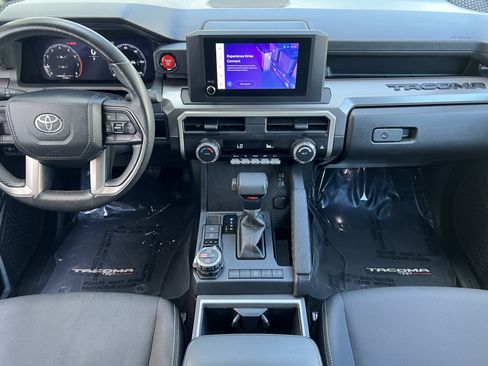 Used 2024 Toyota Tacoma TRD Off-Road AWD/4WD image 29