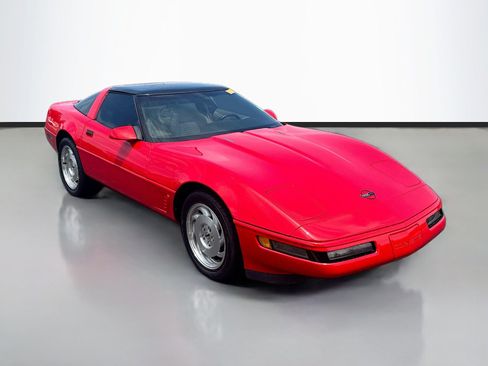 Used 1995 Chevrolet Corvette Coupe RWD image 1