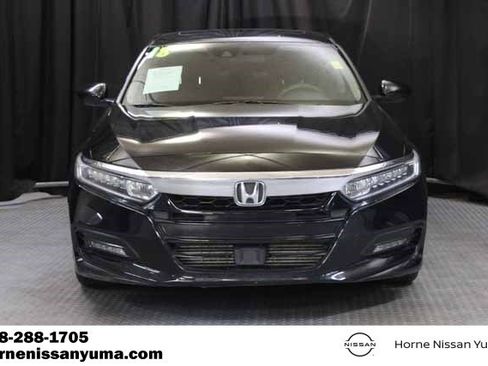 Used 2018 Honda Accord EX image 2