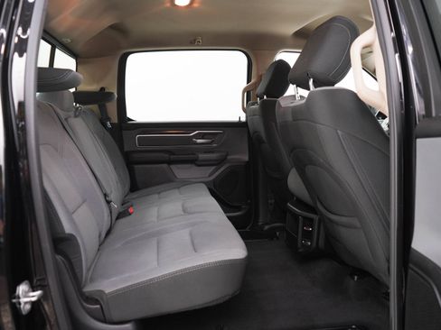 Used 2019 RAM 1500 Big Horn AWD/4WD image 12