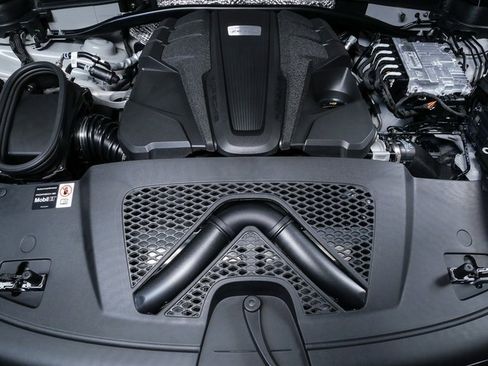 New 2026 Porsche Macan S image 34