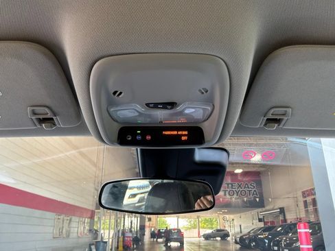 Used 2025 Buick Encore GX Preferred FWD image 14