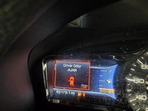 Used 2014 Lincoln MKX AWD w/ Equipment Group 102A image 28