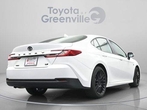 Used 2025 Toyota Camry LE w/ Convenience Package FWD image 13