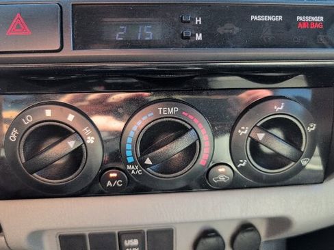 Used 2012 Toyota Tacoma Base w/ SR5 Pkg image 22