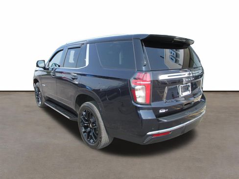 Used 2024 Chevrolet Tahoe LT w/ Luxury Package AWD/4WD image 3