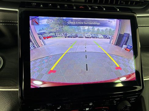 Used 2023 Jeep Grand Cherokee Limited w/ Trailer Tow Prep Group (B) AWD/4WD image 23