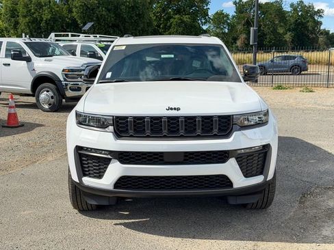 New 2026 Jeep Grand Cherokee L Limited AWD/4WD image 3
