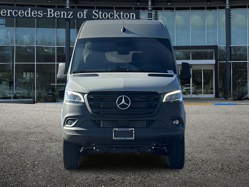 New 2026 Mercedes-Benz Sprinter 2500 image 9