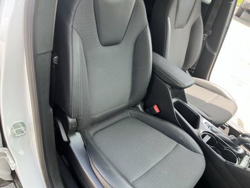 Used 2024 Buick Encore GX Preferred w/ Comfort Package FWD image 28