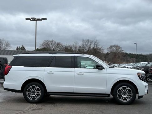 Used 2025 Ford Expedition Max Active image 45