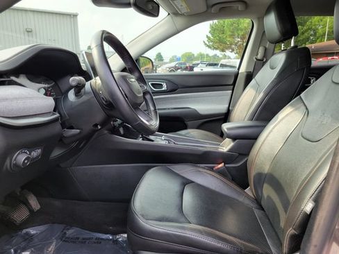 Used 2022 Jeep Compass Latitude AWD/4WD image 9