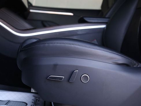 Used 2023 Tesla Model X AWD/4WD image 20