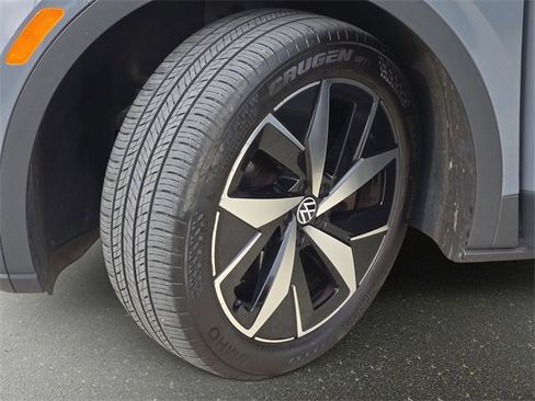 Used 2023 Volkswagen ID.4 Pro S image 36