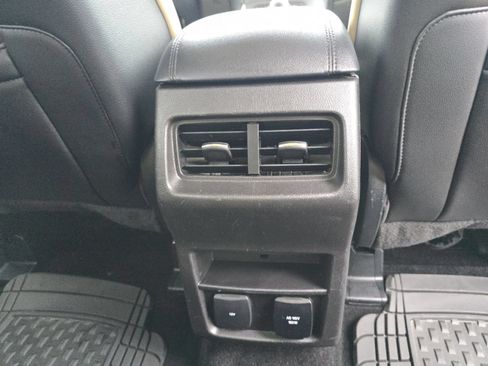 Used 2015 Ford Edge SEL w/ Equipment Group 201A AWD/4WD image 20